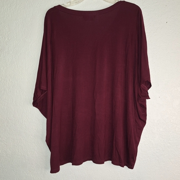 Adrienne Plum V-Neck Pocket T-shirt Size 1X - Picture 2 of 8